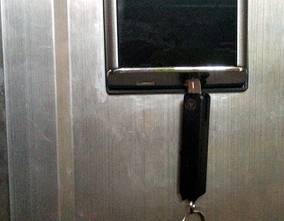 智能鎖新標(biāo)桿 中興多重開門方式如何筑就居家安全防線